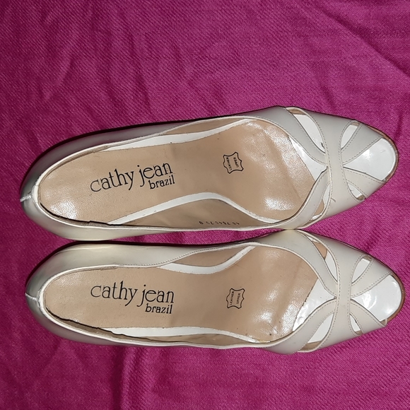 Adorbs Cathy Jean Leather Peekaboo Pumps size 8, fits like a size 7 - Picture 3 of 8